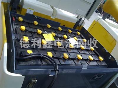 高價(jià)回收電瓶,汽車(chē)電瓶,叉車(chē)電瓶,各種廢舊電瓶回收